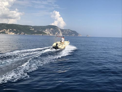 corfu-rent-a-boat-ampelaki-boats-01.jpg